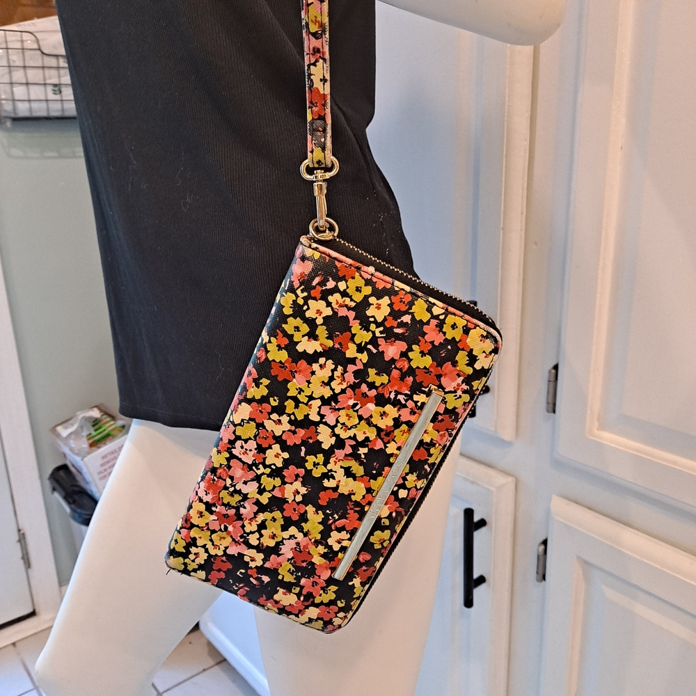 Steve Madden Multicolor Floral Wristlet